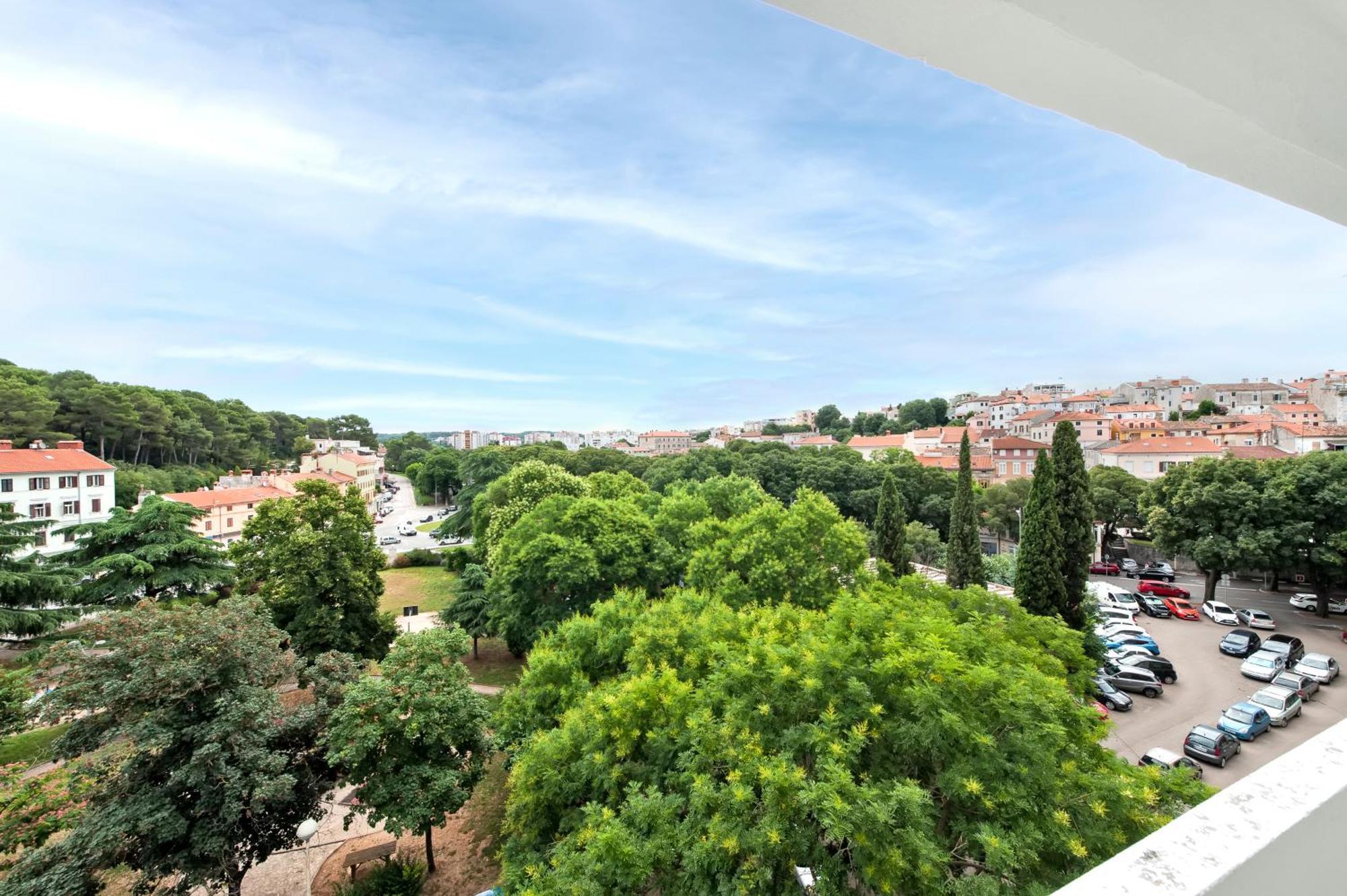 Arena Parkside Residence بولا المظهر الخارجي الصورة