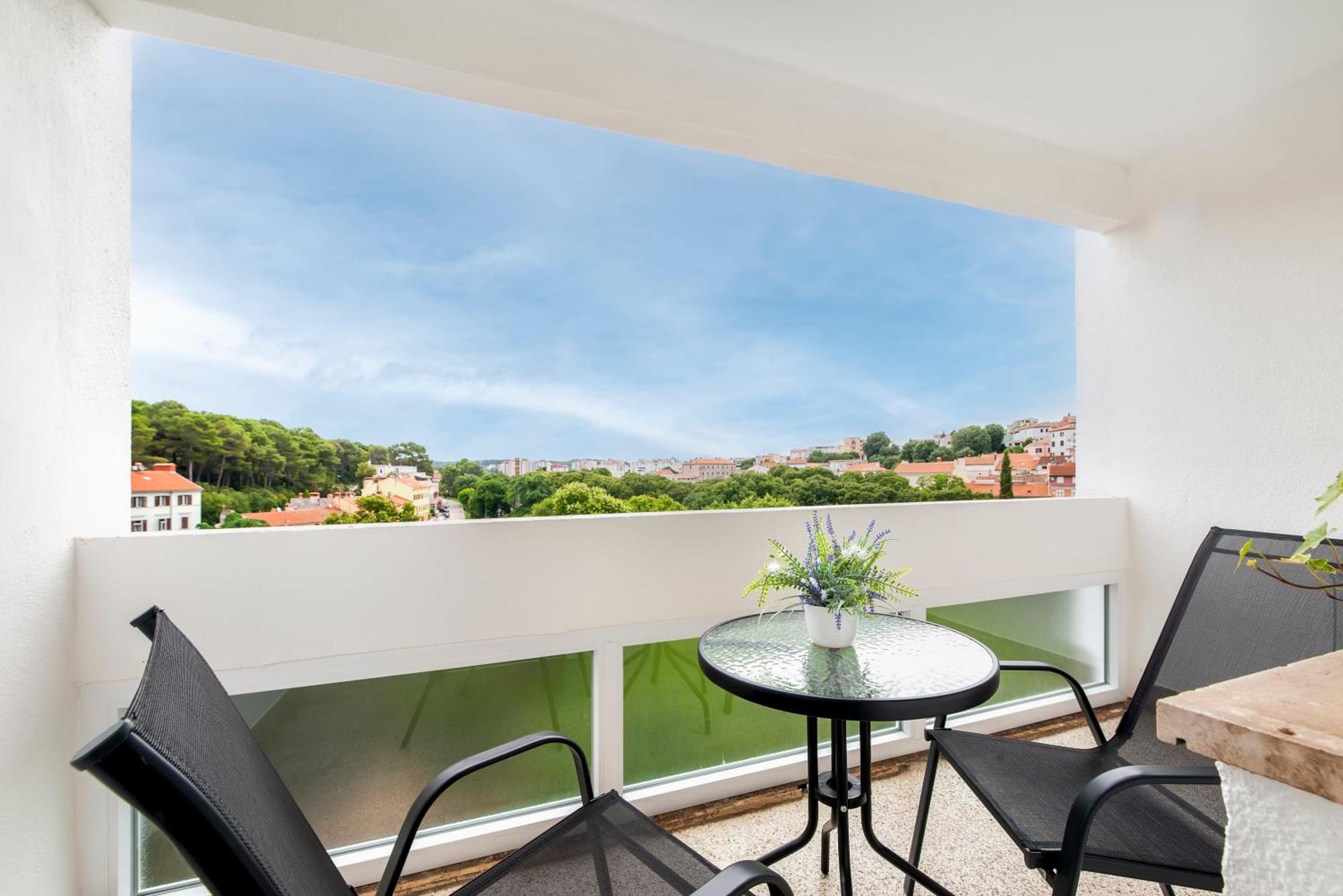 Arena Parkside Residence بولا المظهر الخارجي الصورة